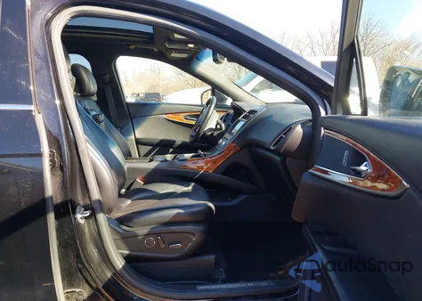 2018 Lincoln Mkx Reserve z USA, uszkodzony, nr VIN 2LMPJ8LP1JBL38719